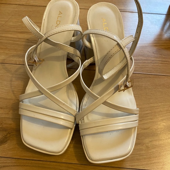 Aldo white platform heels size 36 - Picture 2 of 2